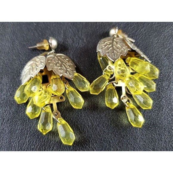 VINTAGE Jewelry- Gold Tone Beaded Dangle Teardrop Earrings- Lot of 5! - Picture 7 of 8